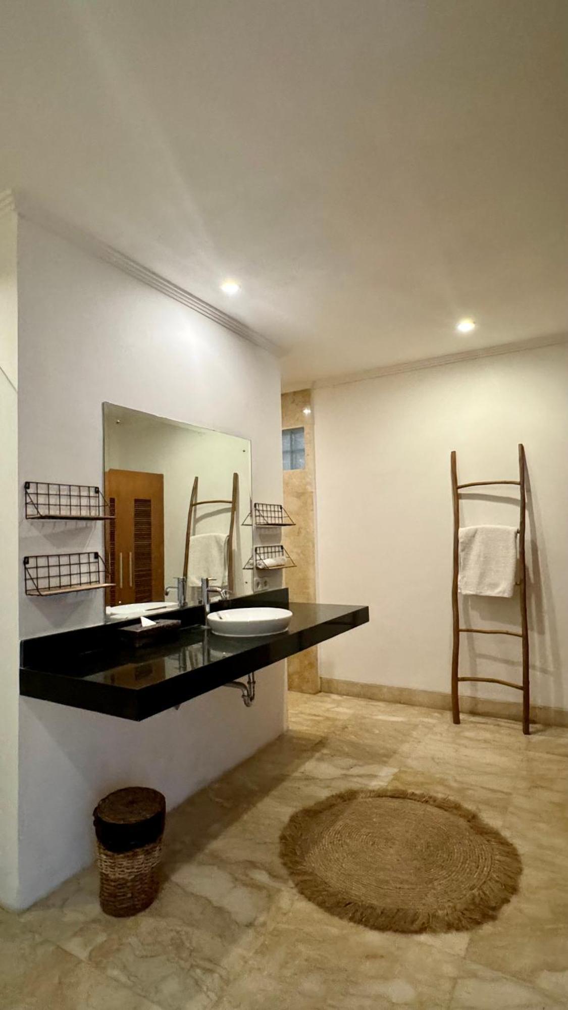 Private Suite In A Kids Friendly Big Shared Villa In Canggu Εξωτερικό φωτογραφία